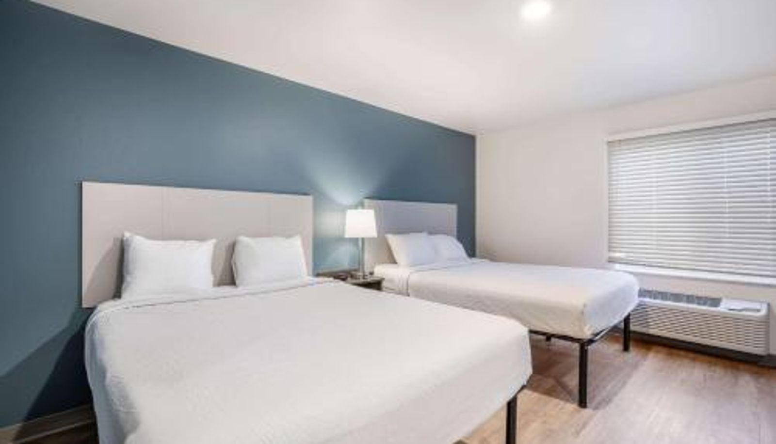 Room - WoodSpring Suites Gurnee - Chicago