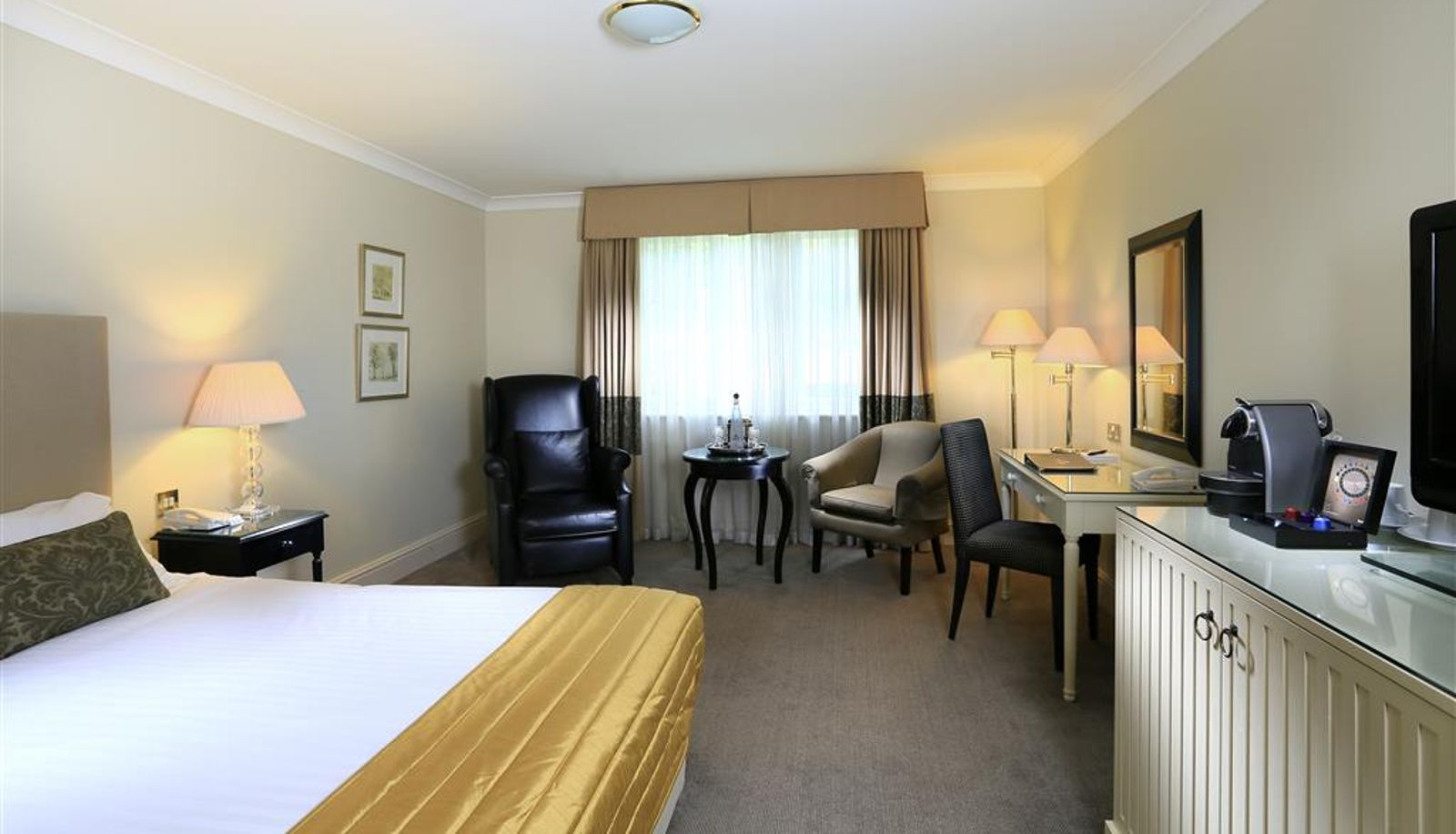 Camera - Macdonald Berystede Hotel and Spa Hotel and Spa