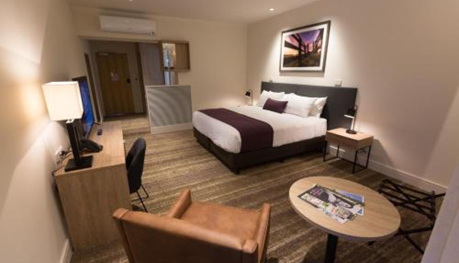 Camera - Porter's Plainland Hotel