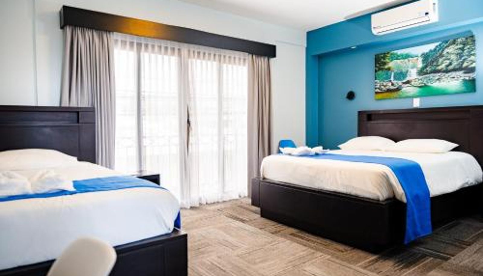 Información - Hotel Luckys