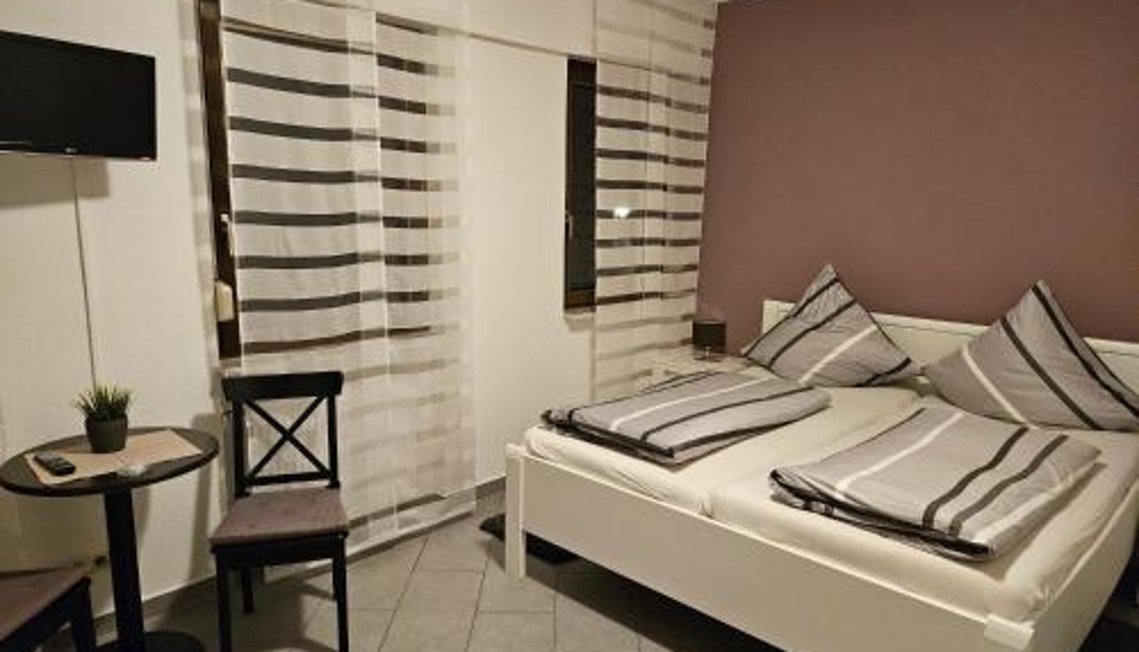 Pokój trzyosobowy - Hotel Alt Cues