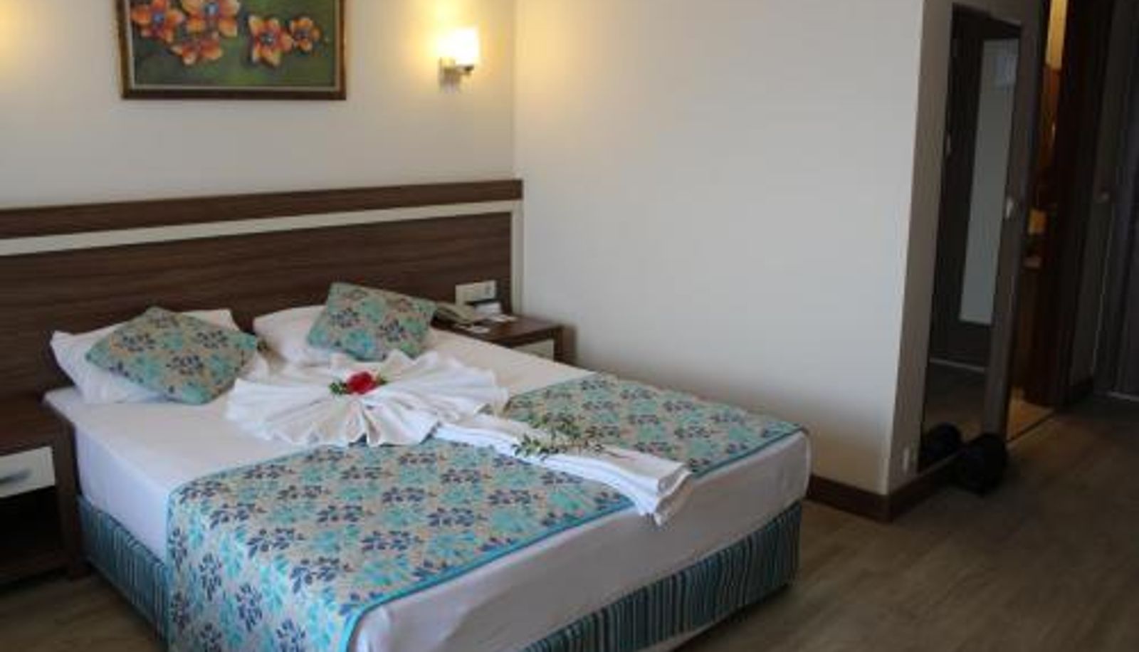Info - Side West Park Hotel