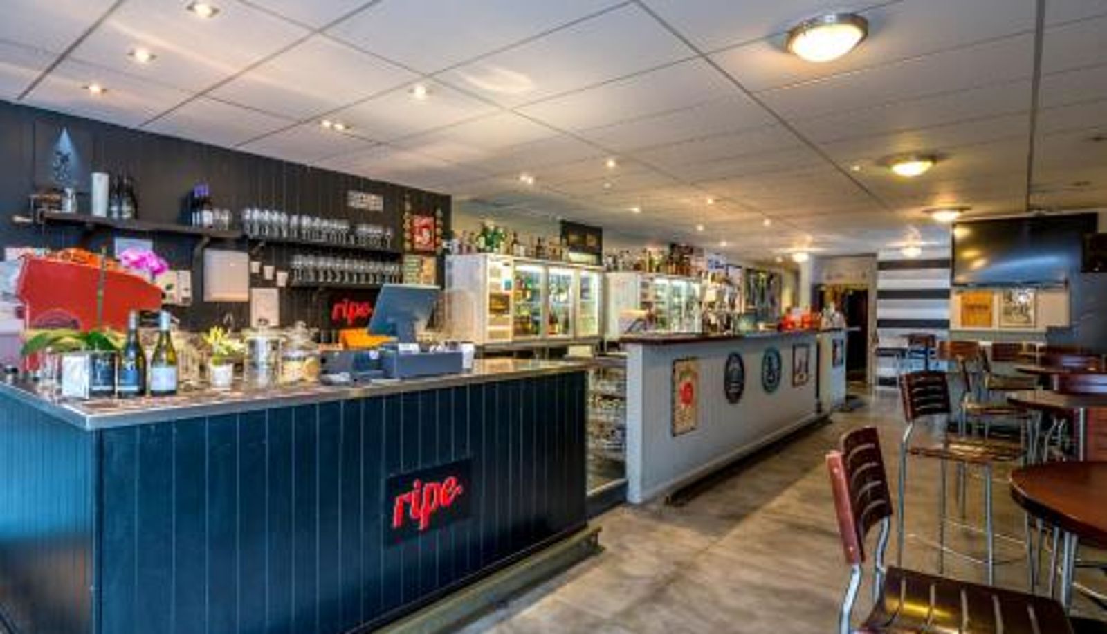Frühstücksraum innerhalb des Restaurants - Finns Paekakariki