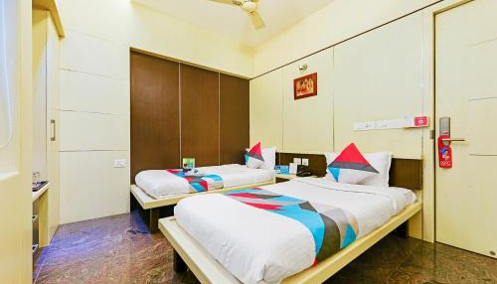 Zimmer - FabHotel B Zone