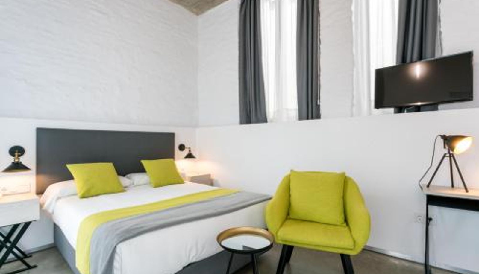 Room - La Puerta de Palacio - Adults Only