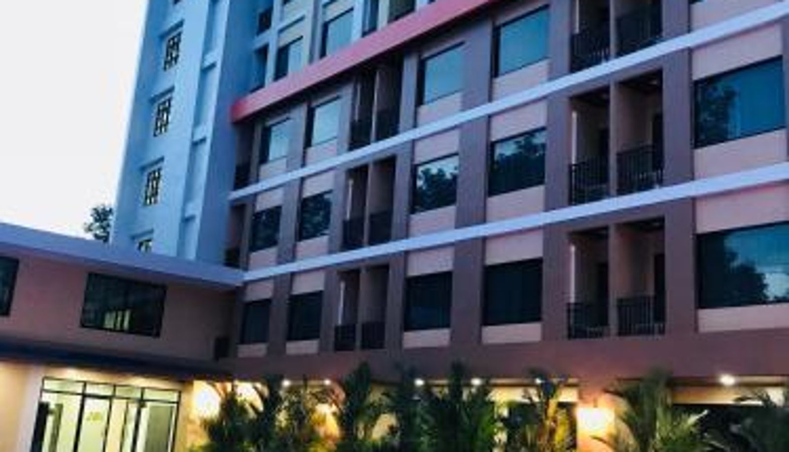 Zwembad - ATK Garden Hills