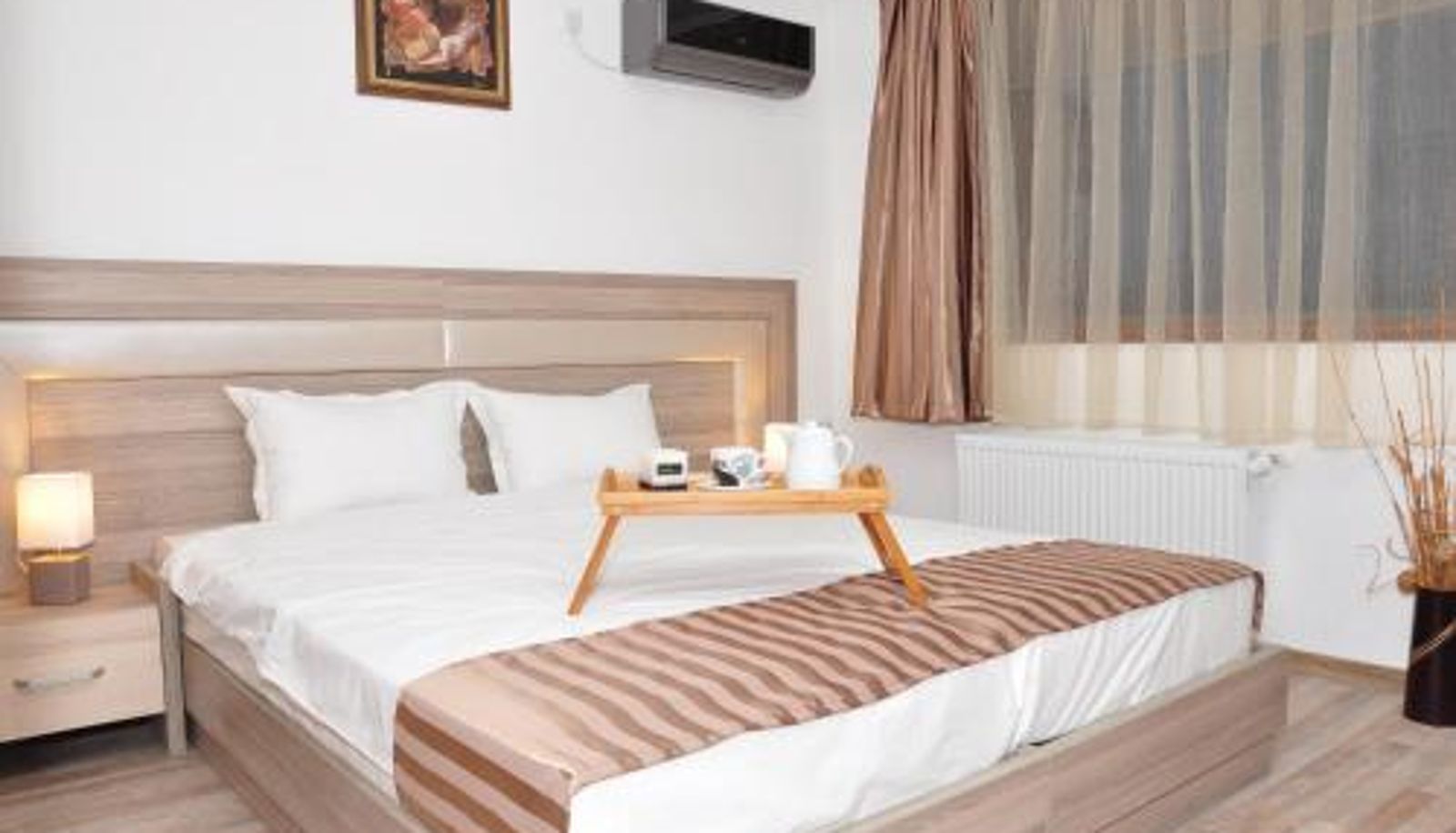 Info - Lombardi Family Hotel