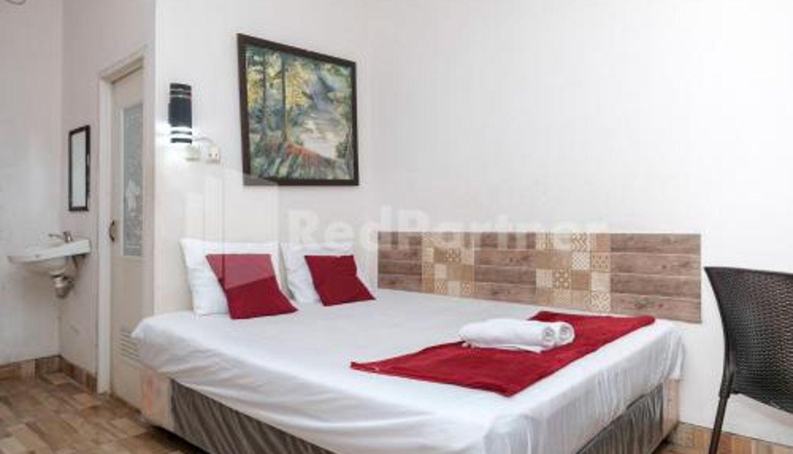 Camera - Art Guesthouse Syariah Near Malioboro RedPartner