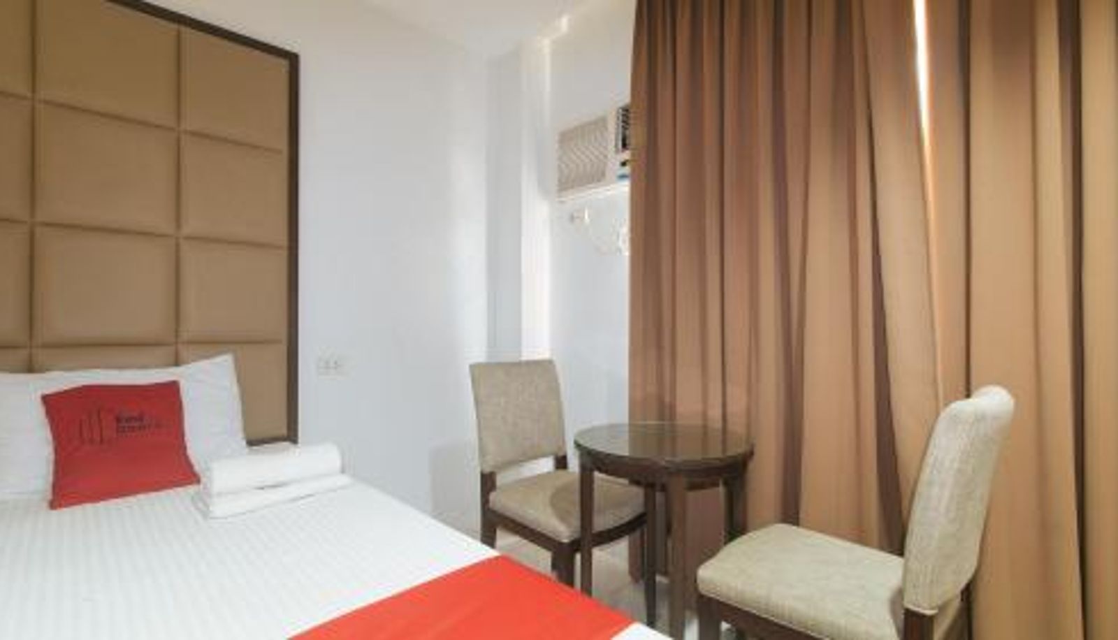 Chambre - RedDoorz near Angeles University Foundation