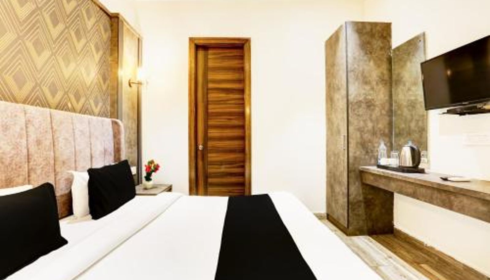 Dreibettzimmer - Collection O by OYO Amritsar Near Bus Stand