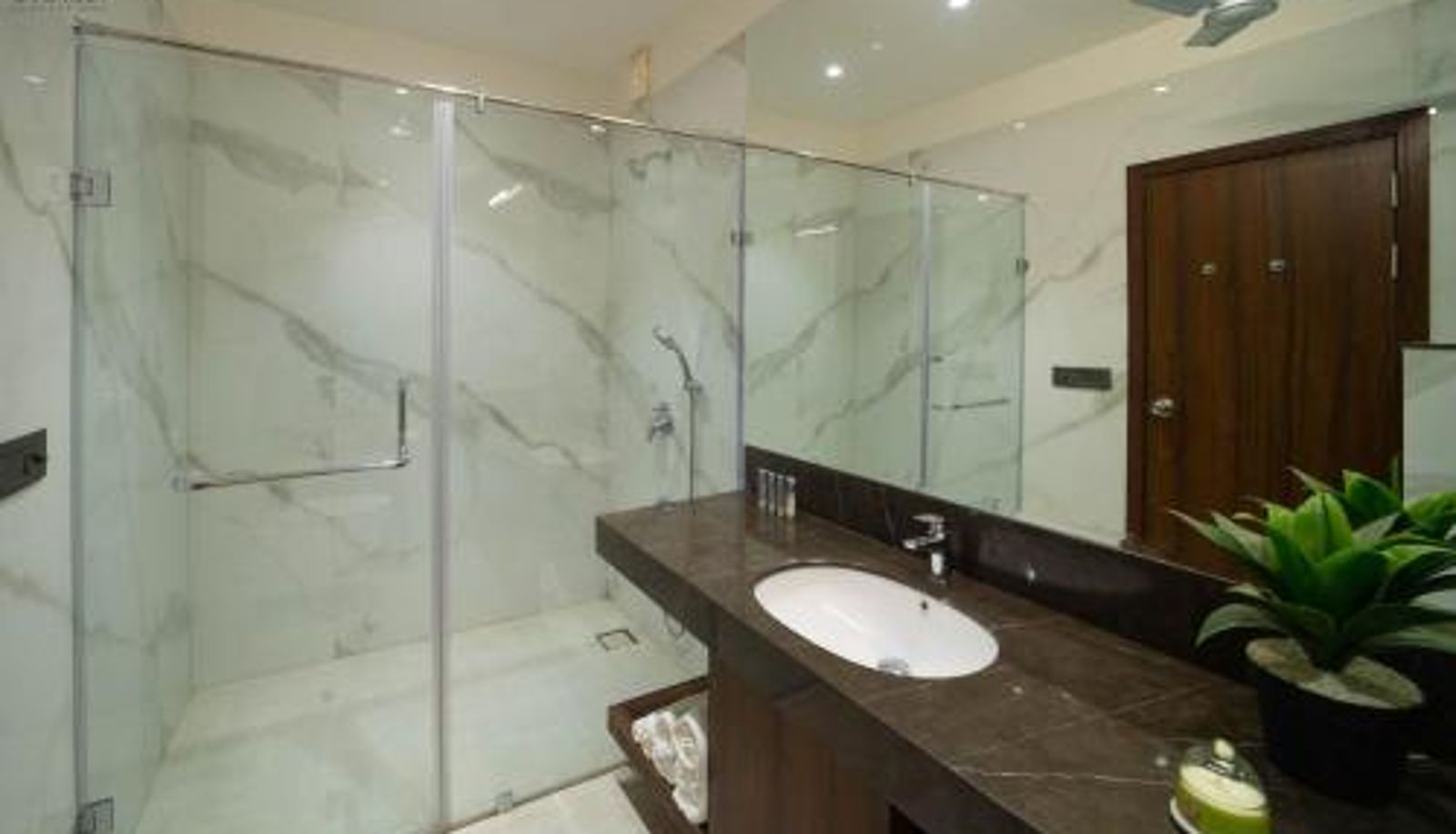 Bathroom - Aura Boutique Hotel