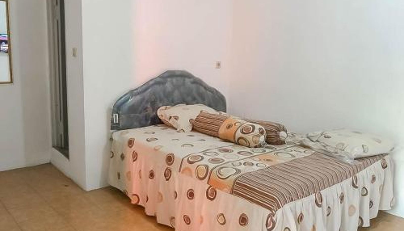 Zimmer - Rumah Panggung Guest House Syariah Mitra RedDoorz