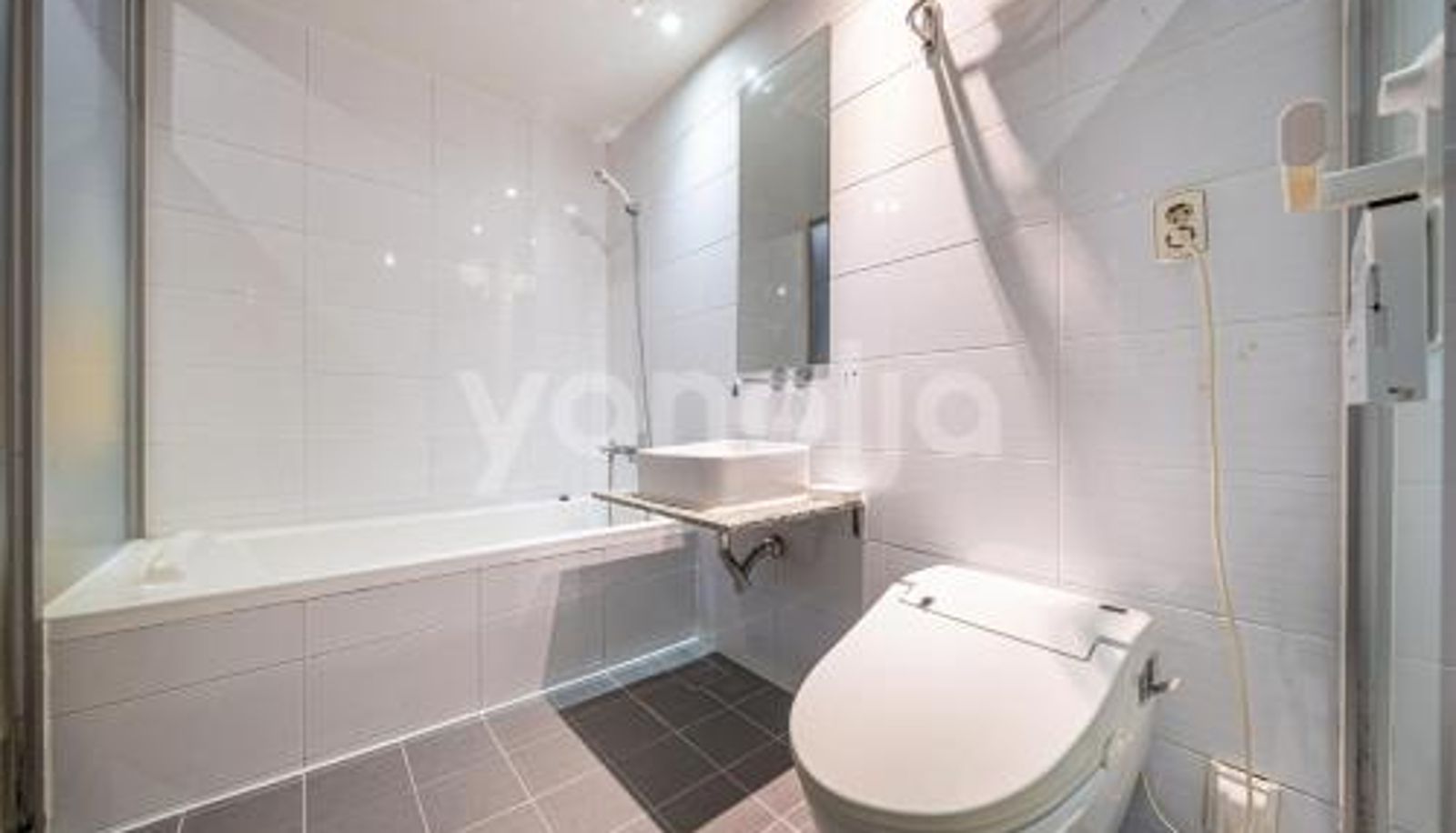 Standard room - La Villa Hotel