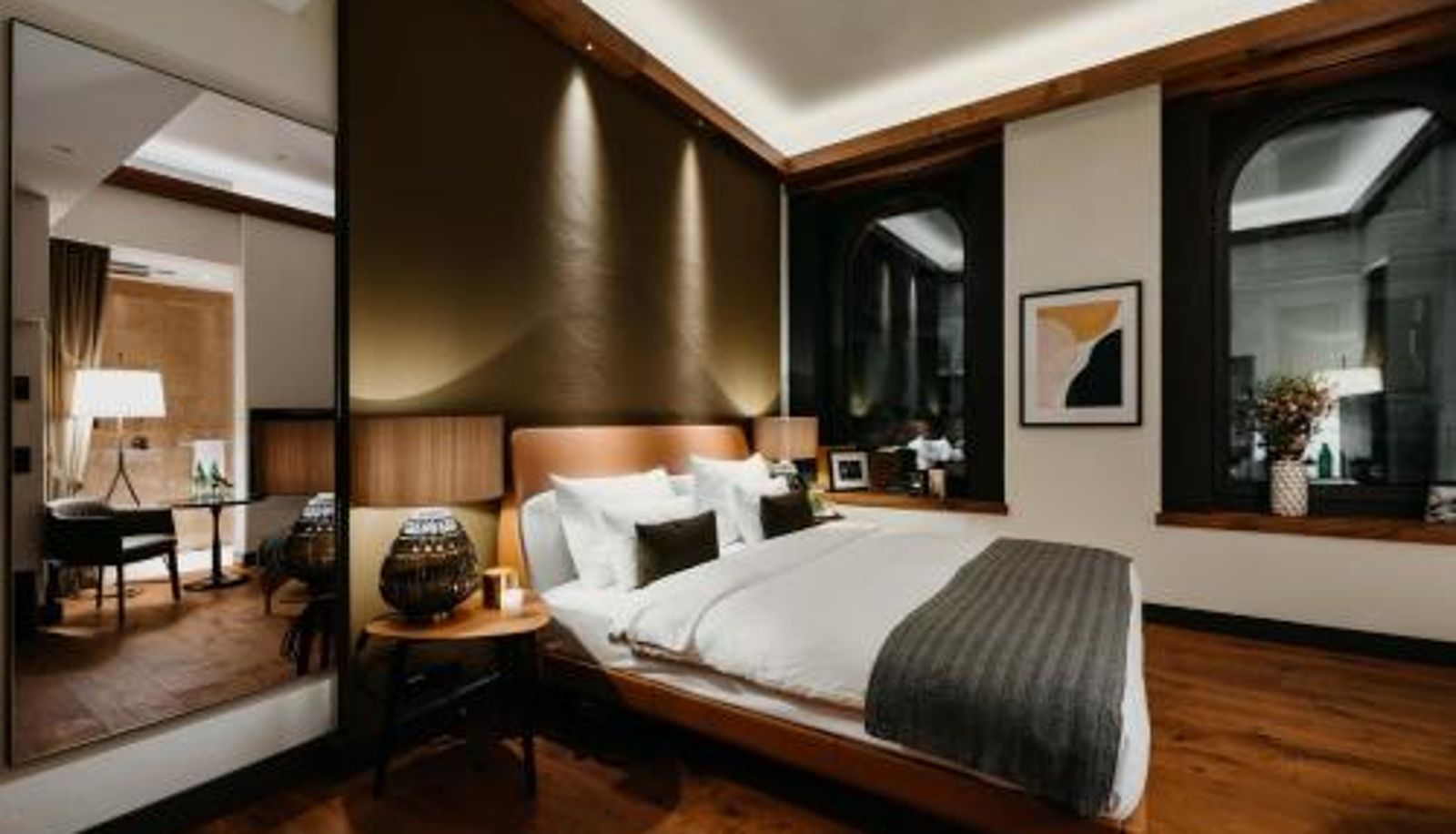 Info - DO & CO Hotel München