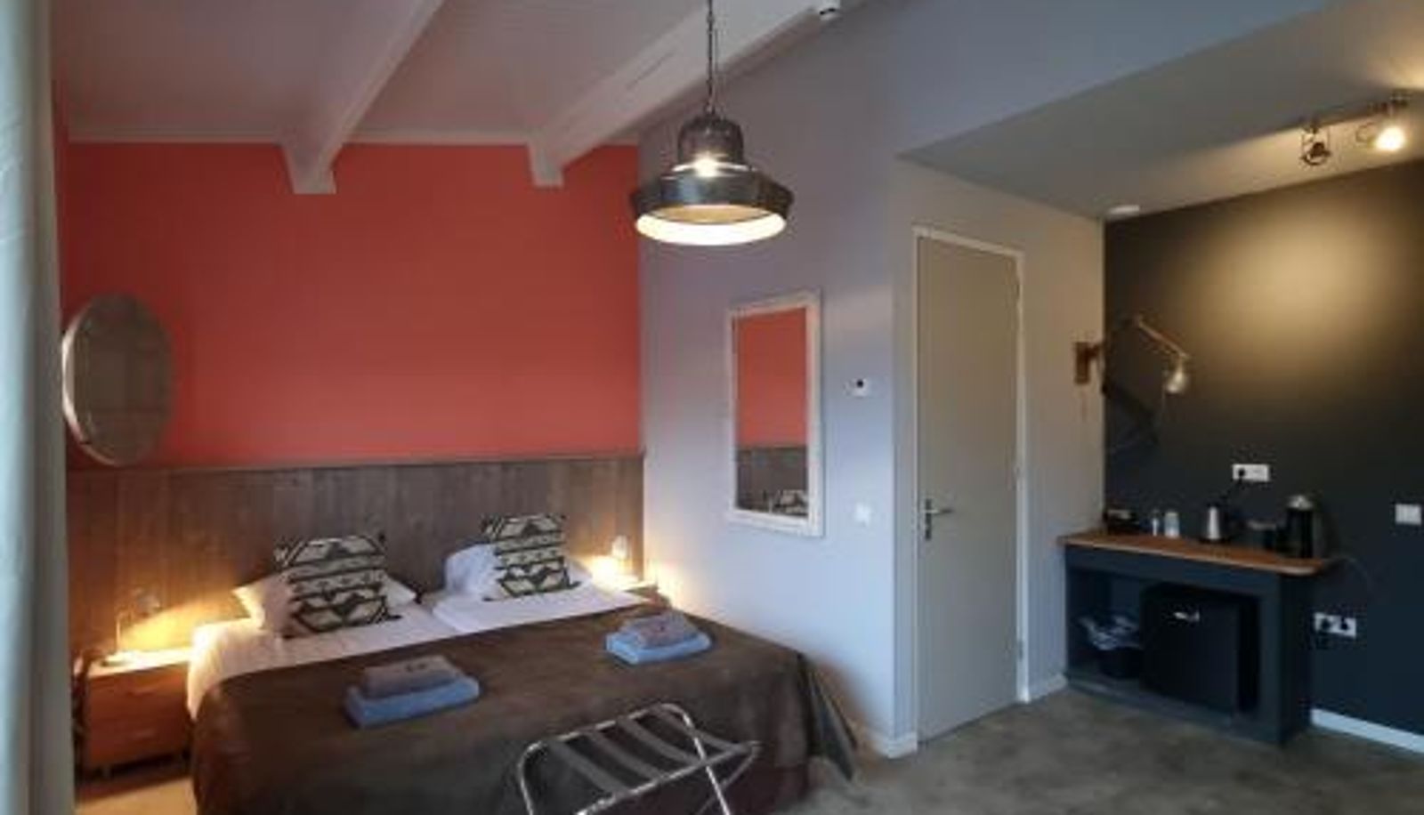 Info - Beach Hotel Oostvoorne