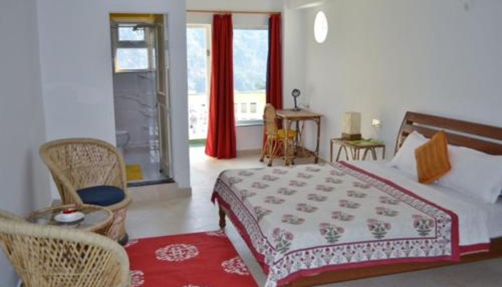 Room - Seventh Heaven Inn Rishikesh