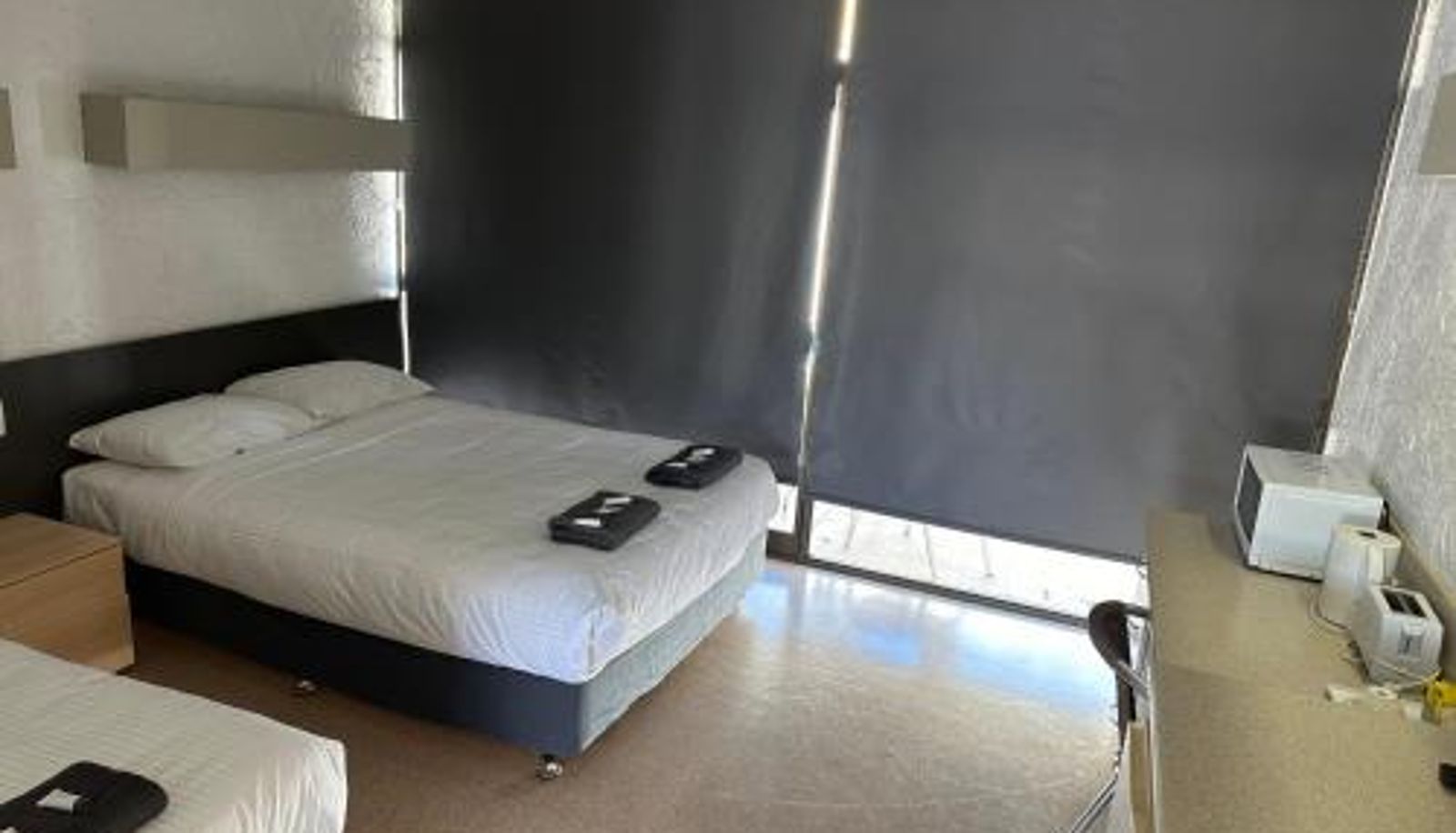 Info - Overlander Hotel