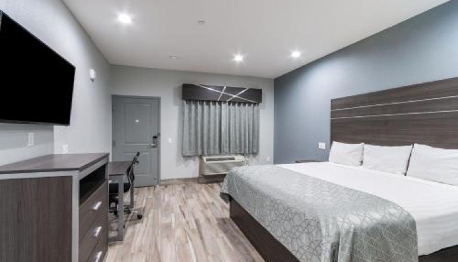 Suite - Americas Best Value Inn & Suites Northeast Houston Downtown I-610
