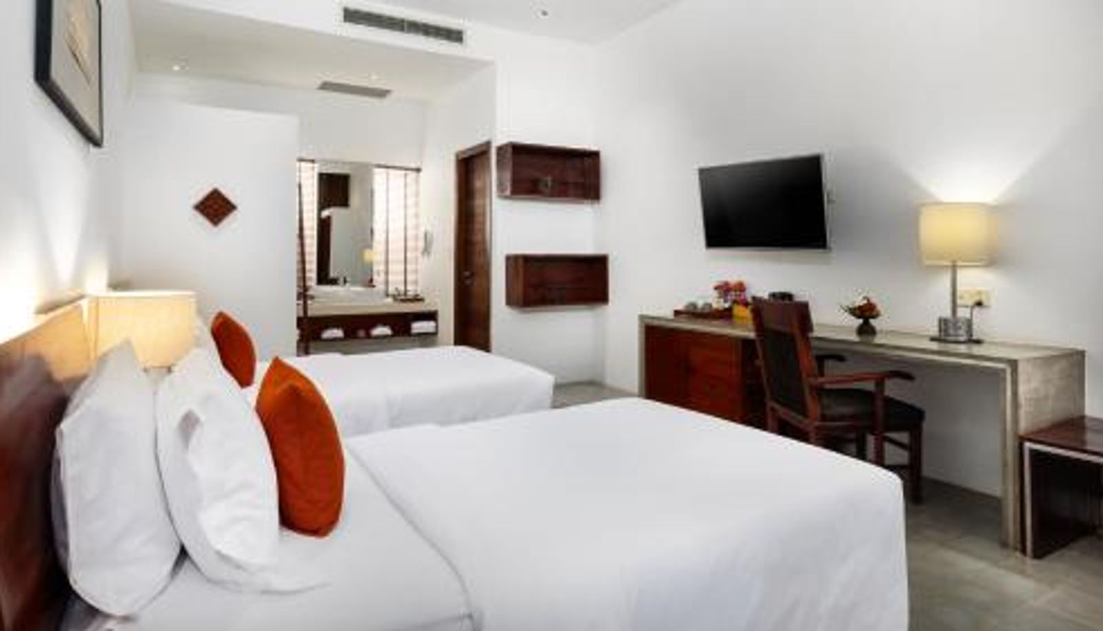 Info - Lynnaya Urban River Resort
