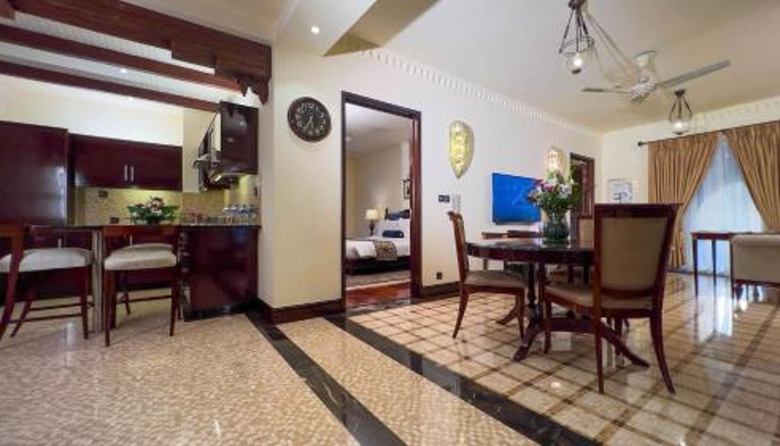 Suite - Heritage Luxury Suites All Suite Hotel
