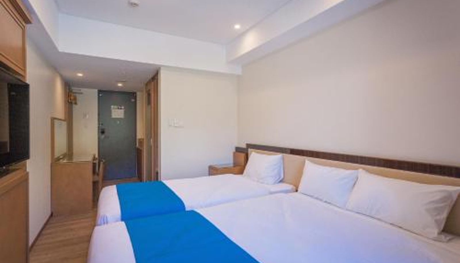 Zimmer - Kariyushi LCH. Resort