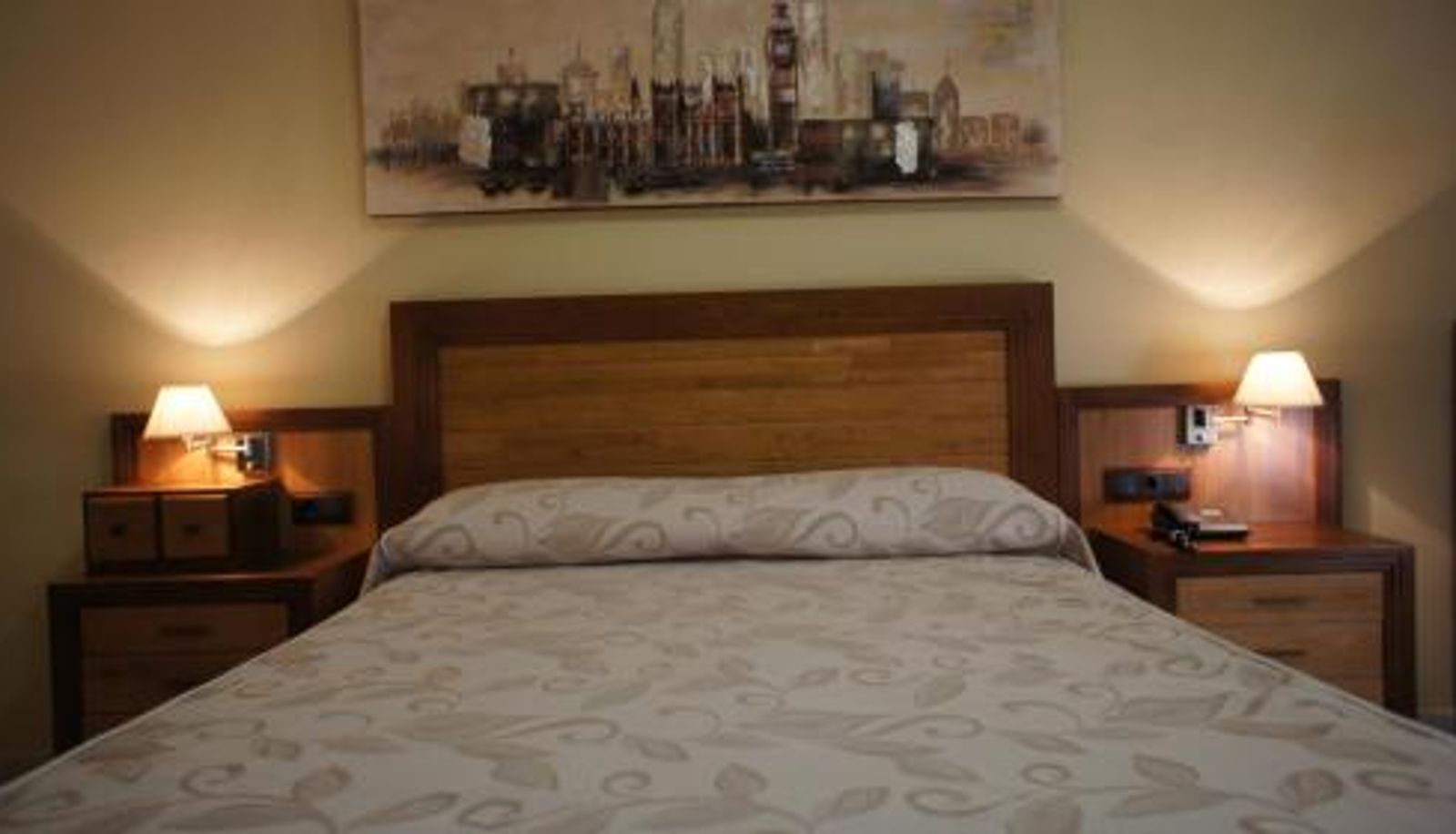 Info - Hotel Puente Romano