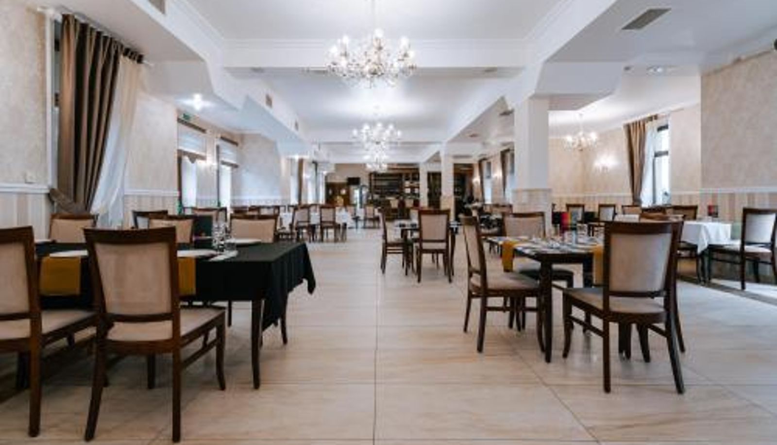 Frühstücksraum innerhalb des Restaurants - Hotel Pod Figurą