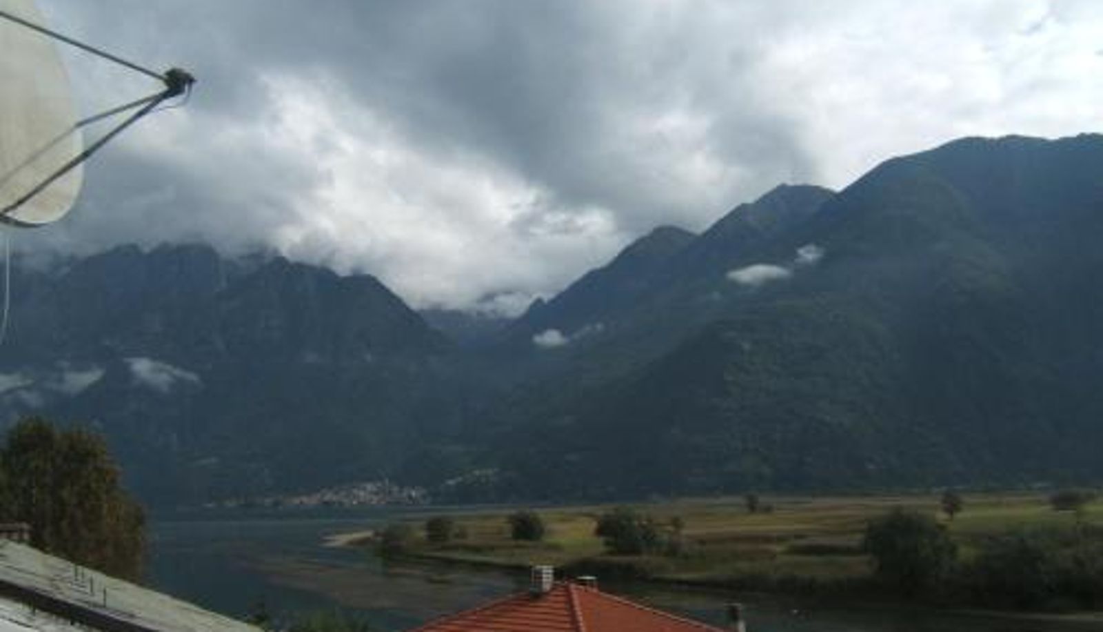 Zimmer mit Flussblick - Hotel Berlinghera