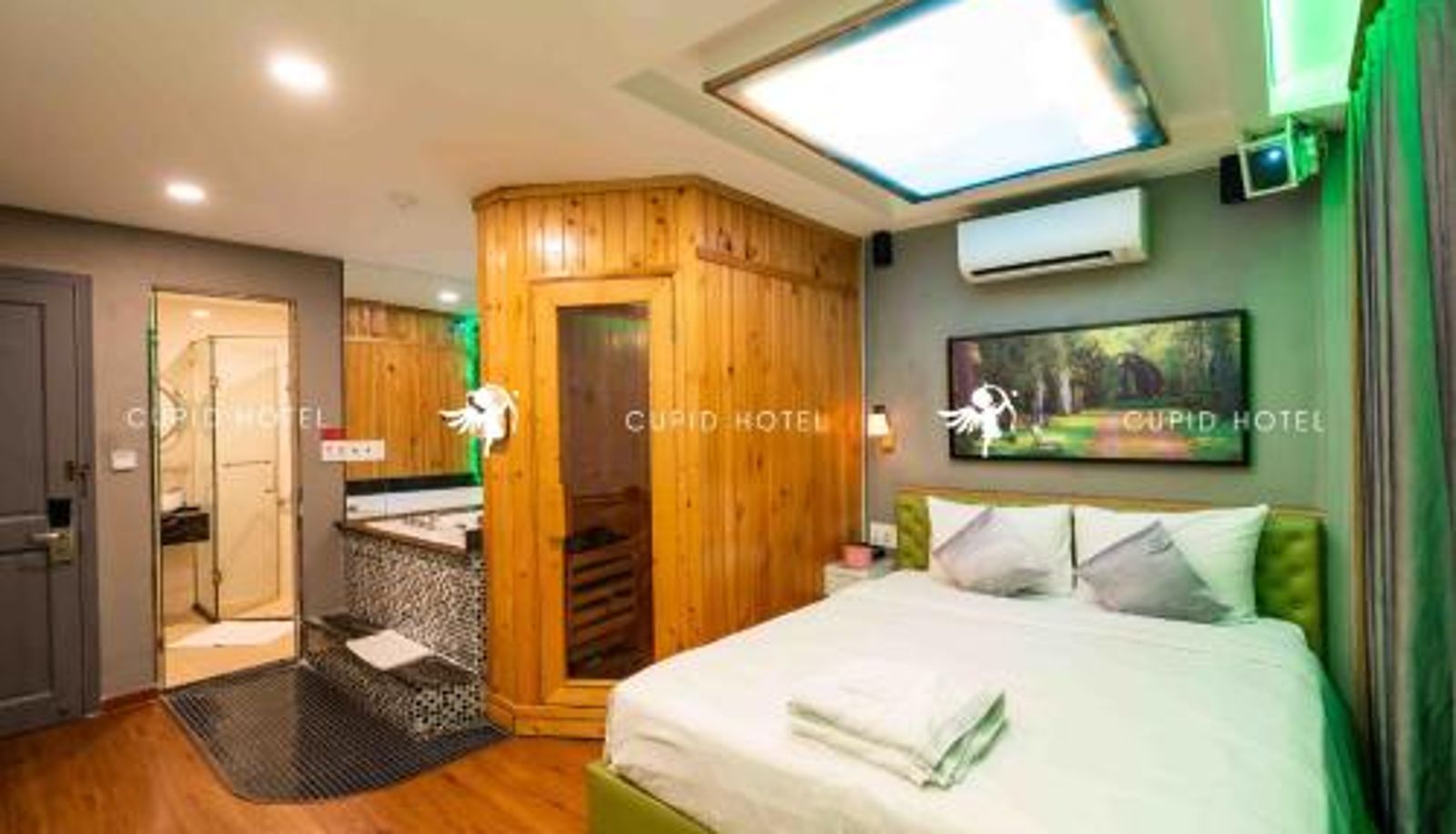 Suite - Cupid Hotel 2