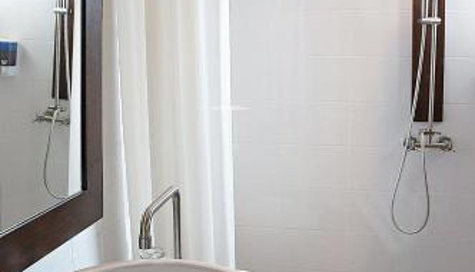 Badezimmer - Kampaeng Ngam Hotel - Steps to Night Bazaar & Old City