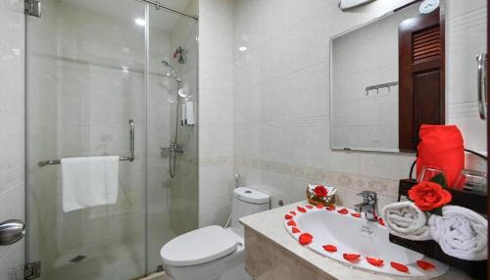 Camera standard - Quang Hoa Airport Hotel