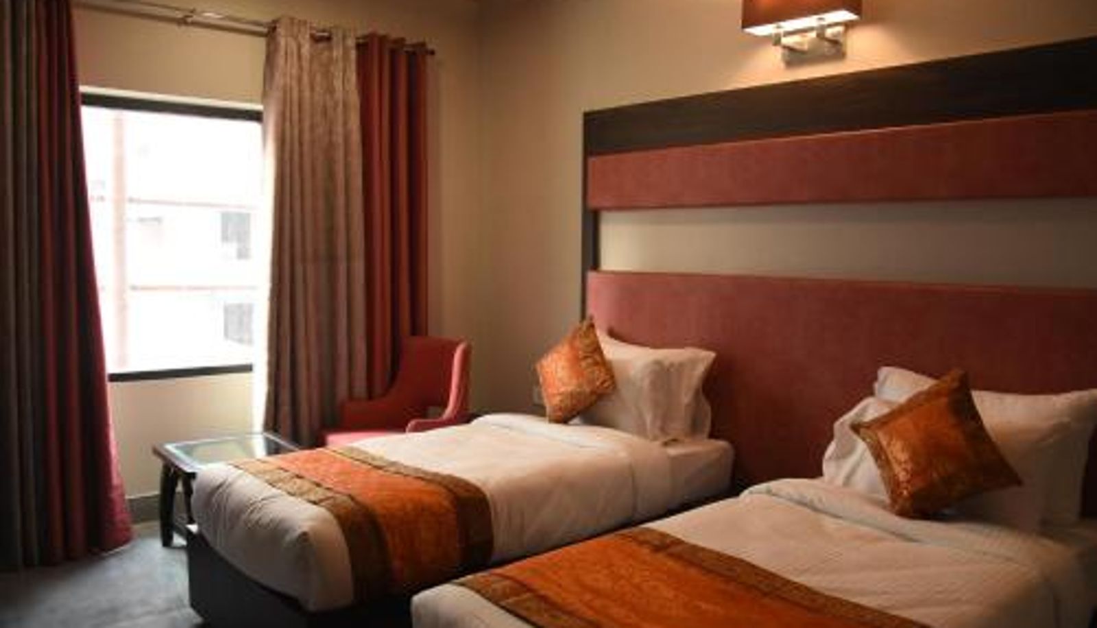 Camera - Hotel Abhinav International