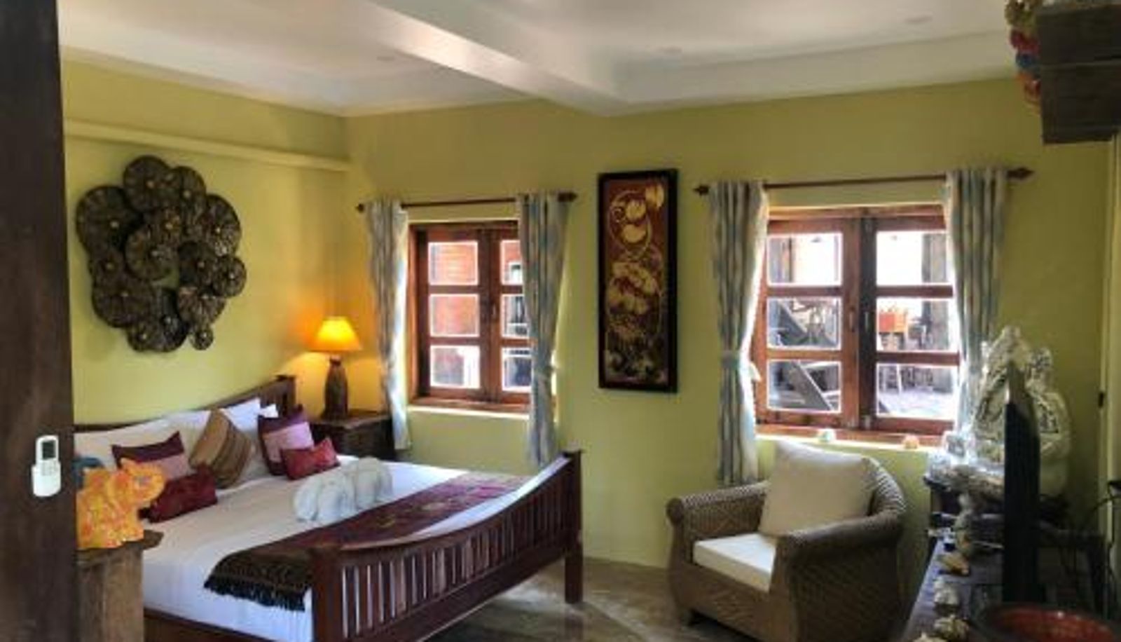 Suite - On The Mekong Resort