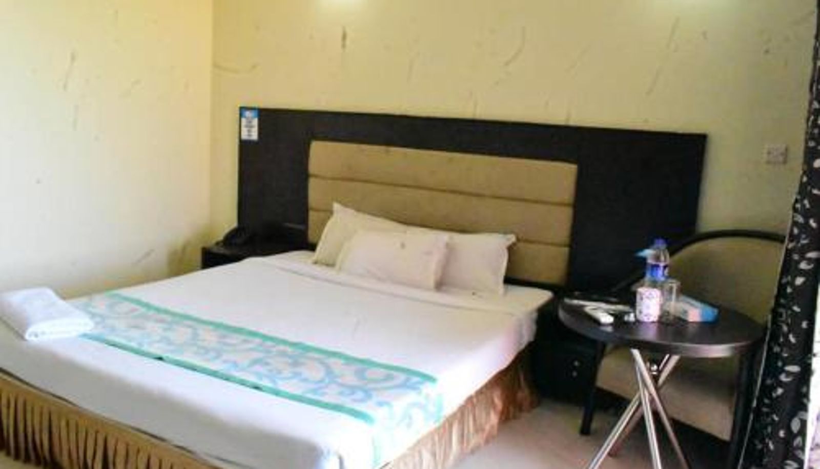 Room - Coastal Peace