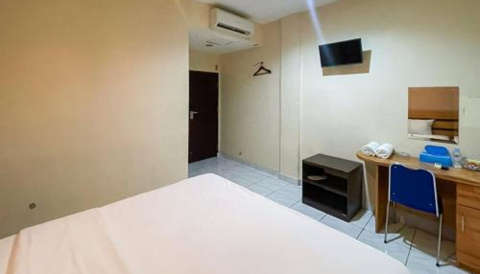 Camera - RedDoorz at Hotel Anda Pematang Siantar
