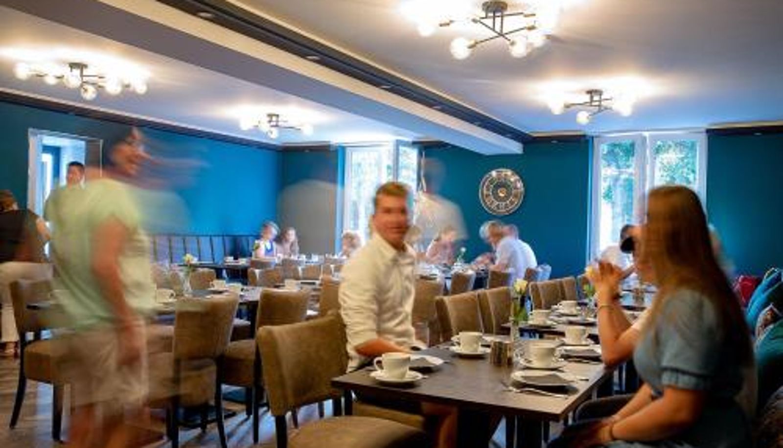 Frühstücksraum innerhalb des Restaurants - Boutique Hotel Zuckerfabrik Stuttgart