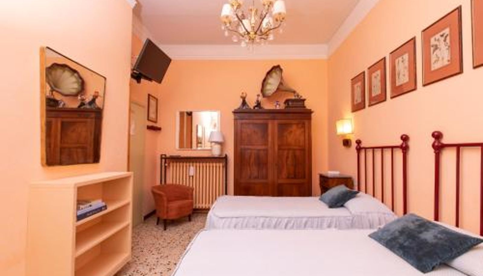 Info - Accademia con Albergo - Mugello La Felicina