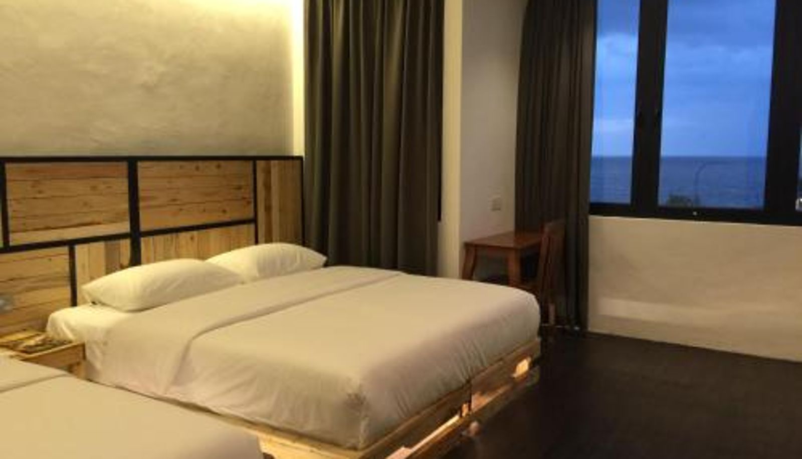 Info - The Oikos Hotel