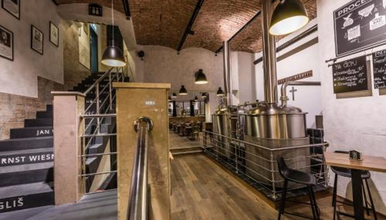 Ontbijtzaal in het restaurant - Apartmánový dům U Tomana