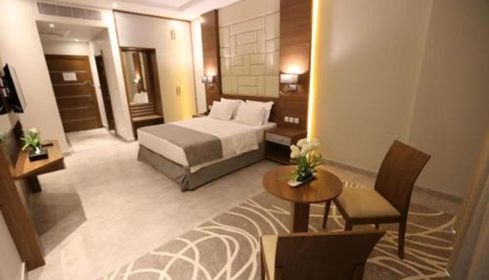 Room - Diamond Tower Hotel