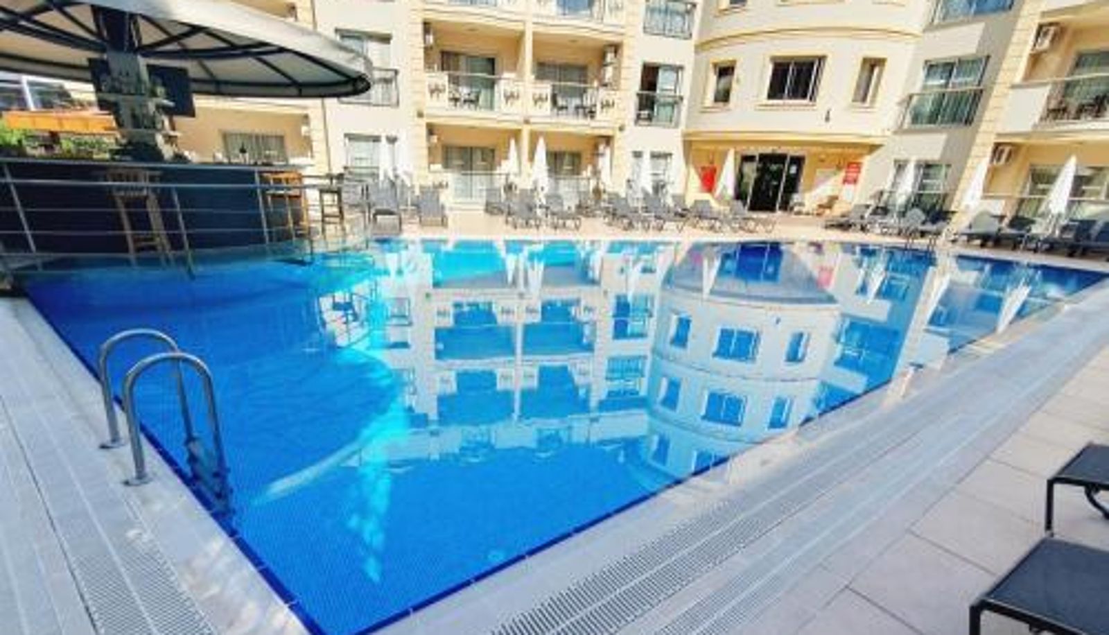 Pool - Club Karakas Apart Otel