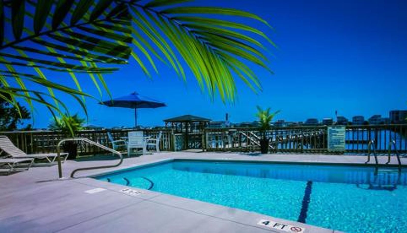 Pool - Harbor Inn