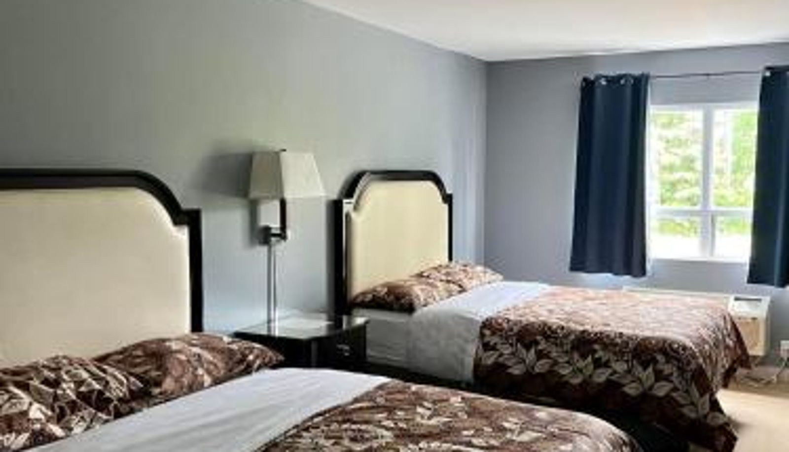 Room - HWY 17 Hotel