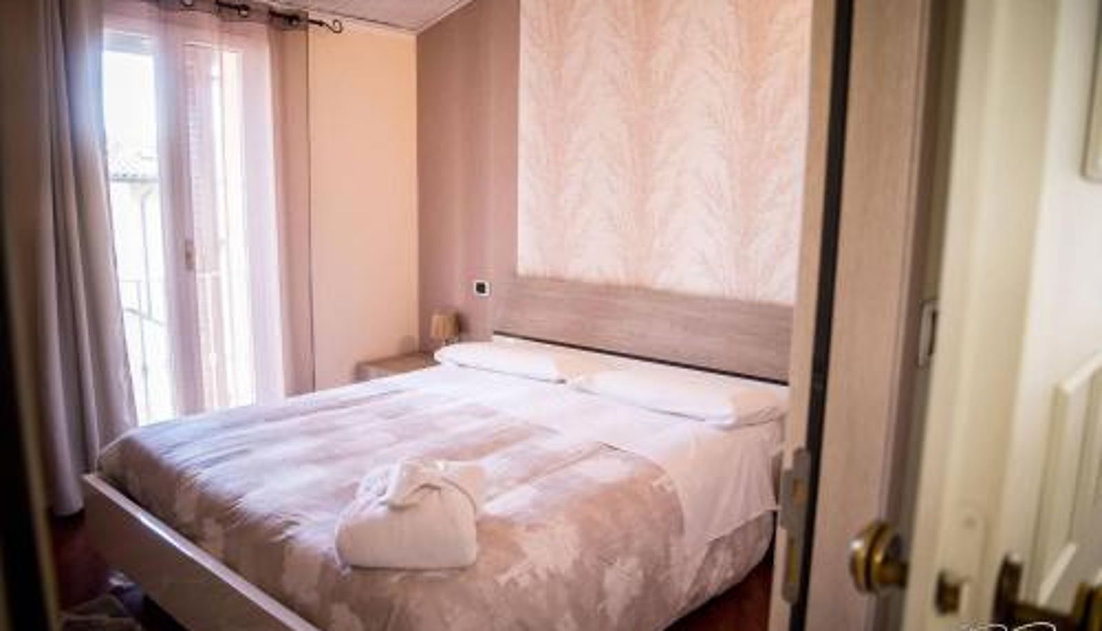 Info - Hotel Lonatino