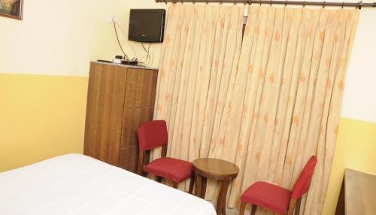 Room - Suvarna Compact