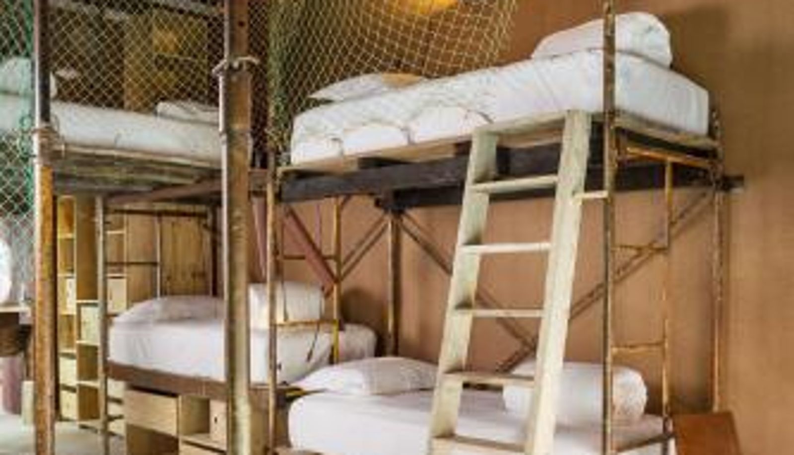 Info - Noah Surf House Portugal