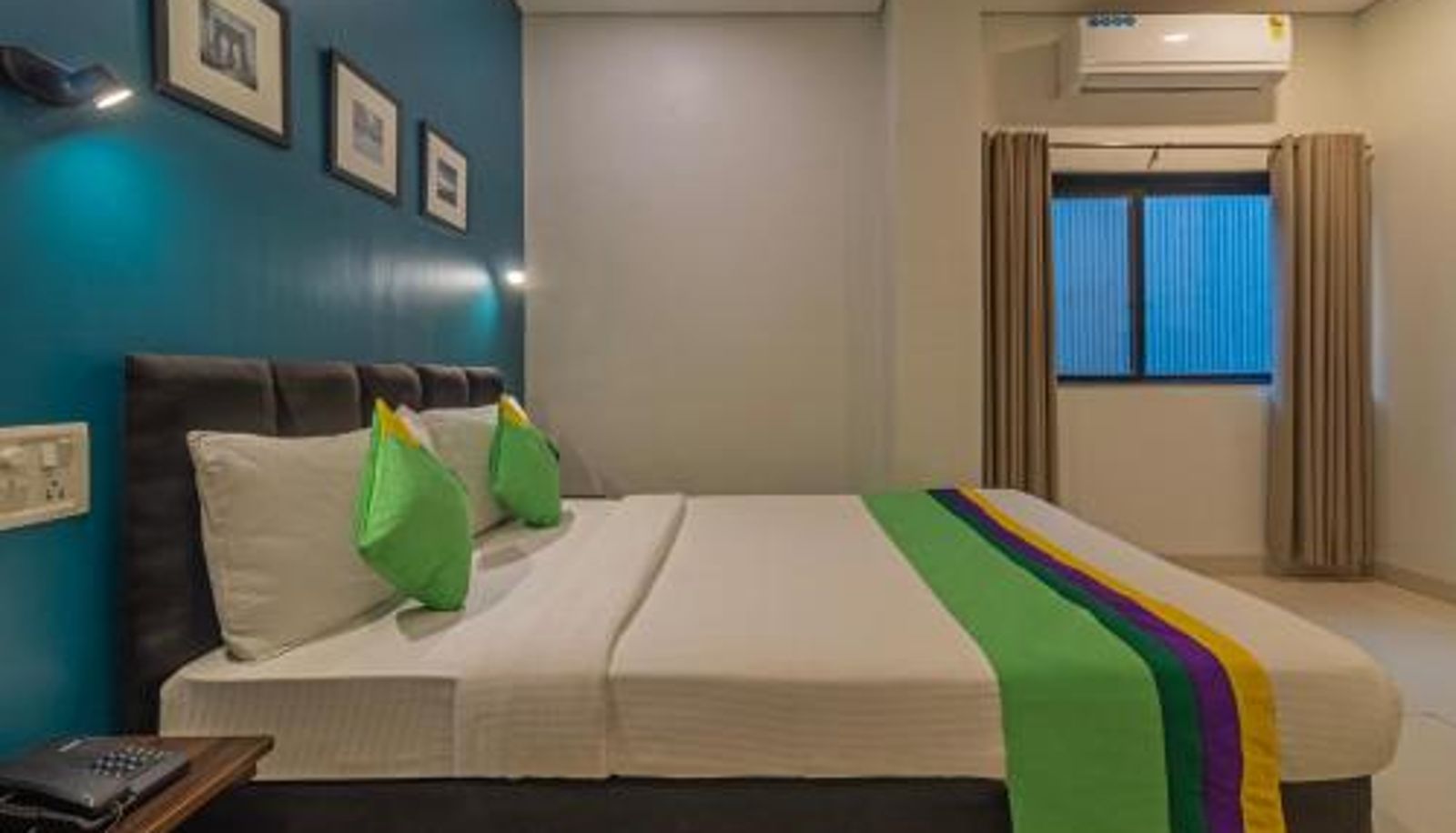 Kamer - Treebo Tulip Comfort