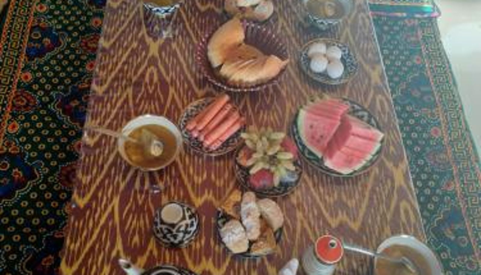 Frühstücksraum innerhalb des Restaurants - Tilyakori Hotel