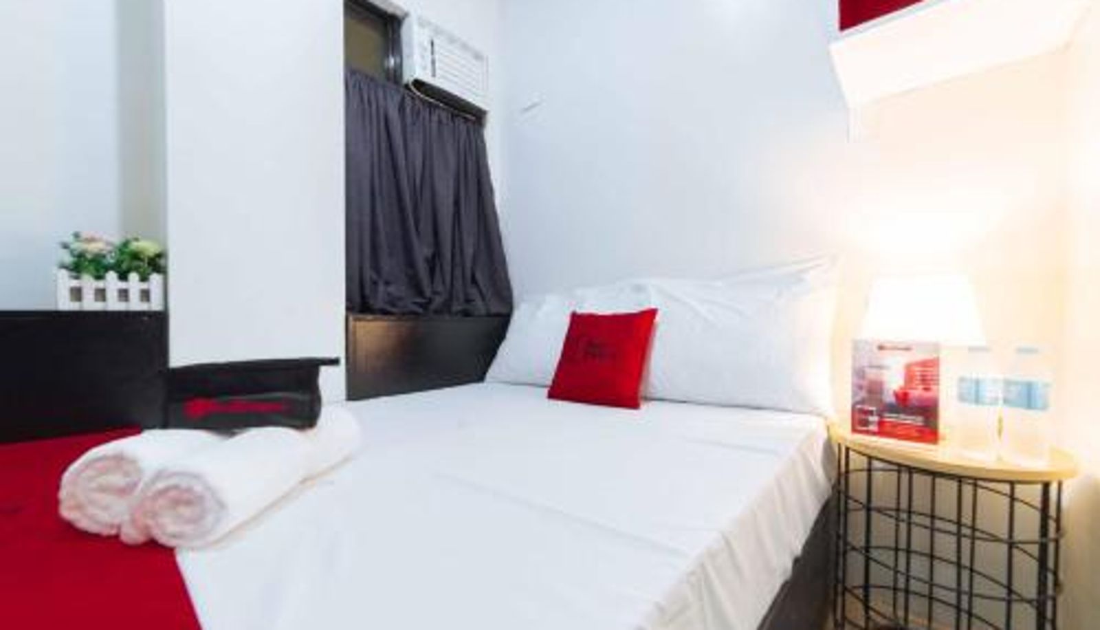 Room - RedDoorz near G Mall Bajada Davao