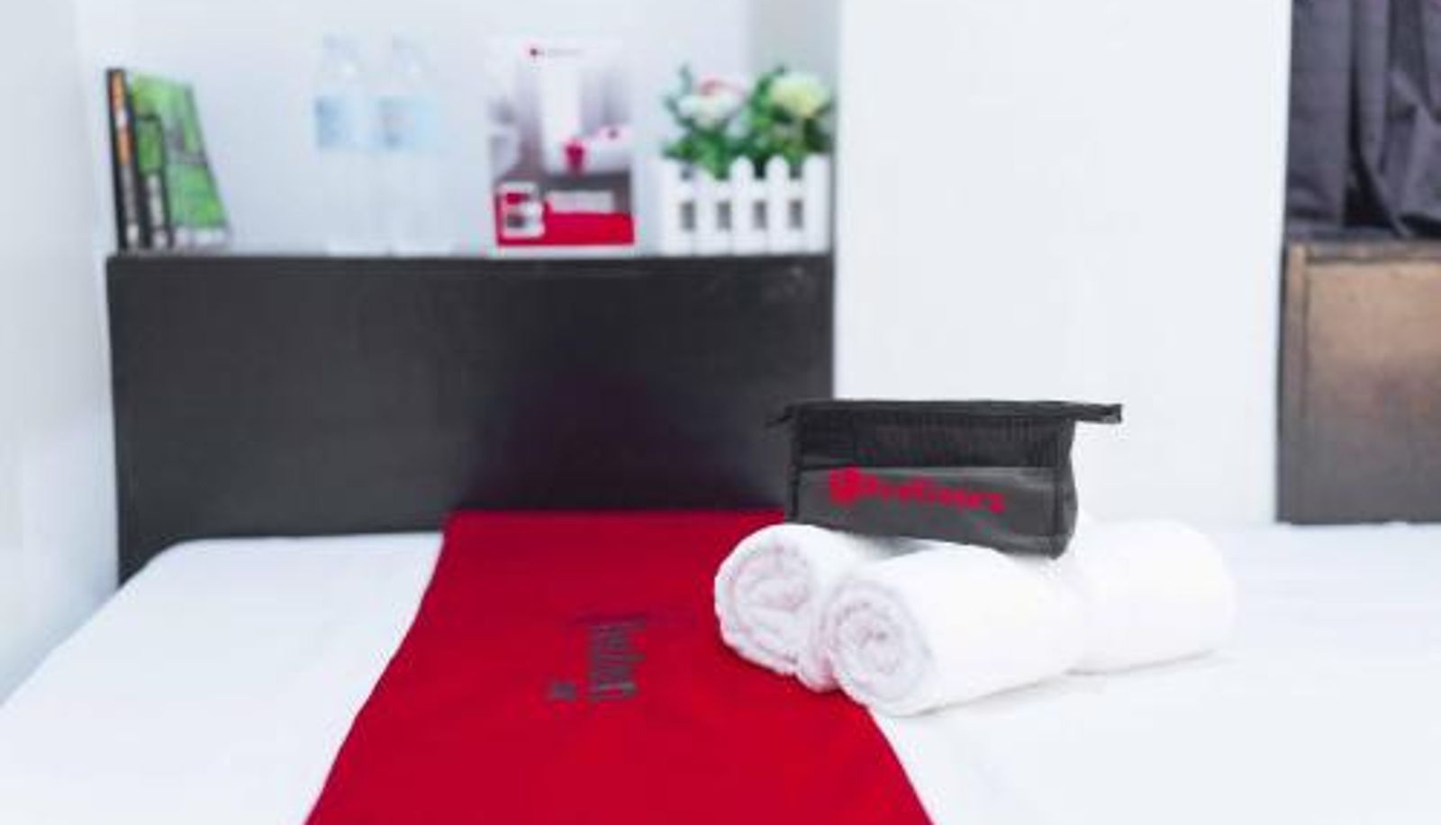 Room - RedDoorz near G Mall Bajada Davao